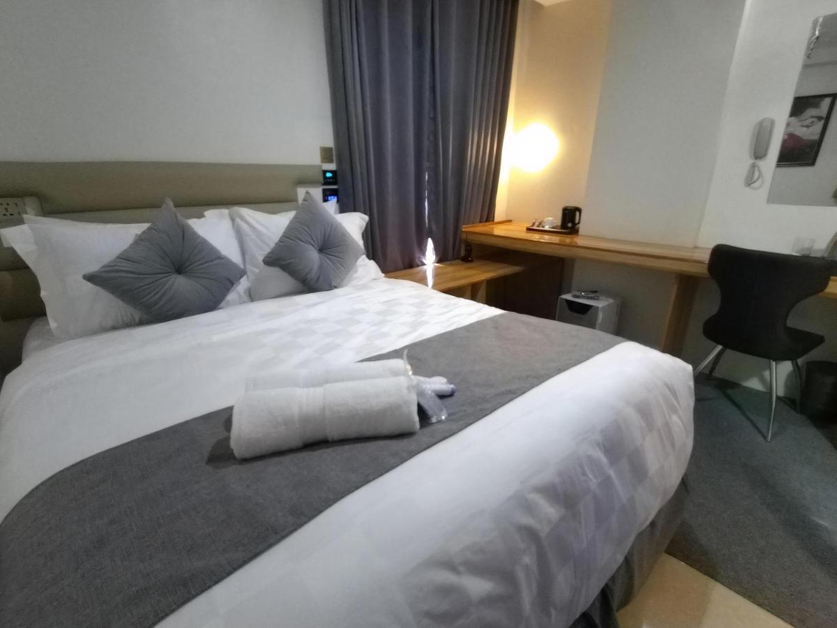 Sempre Premier Inn - Mactan Airport Hotel Мактан Екстериор снимка