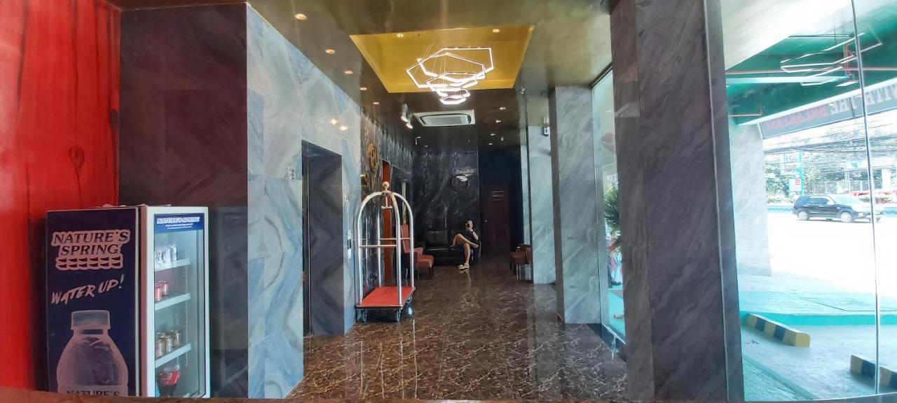 Sempre Premier Inn - Mactan Airport Hotel Мактан Екстериор снимка
