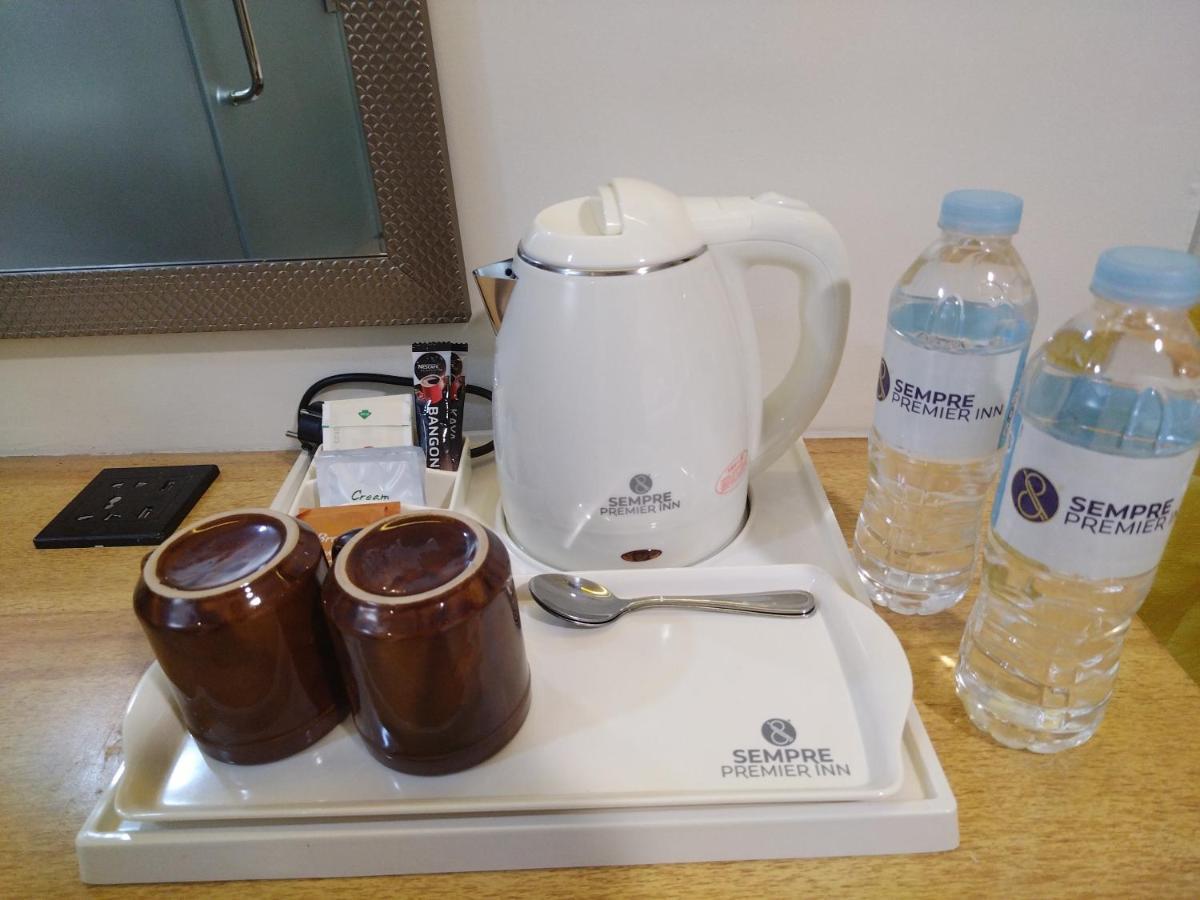 Sempre Premier Inn - Mactan Airport Hotel Мактан Екстериор снимка