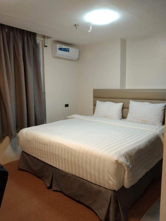 Sempre Premier Inn - Mactan Airport Hotel Мактан Екстериор снимка
