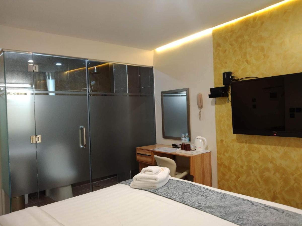 Sempre Premier Inn - Mactan Airport Hotel Мактан Екстериор снимка